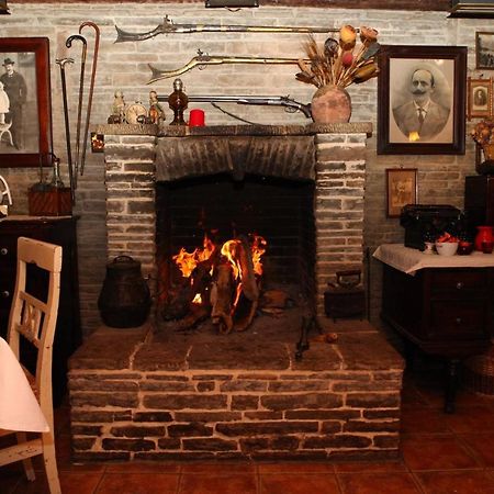 Villa Themistokli Korce Esterno foto