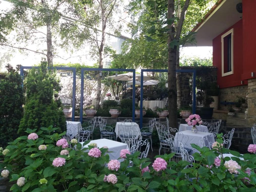 Villa Themistokli Korce Esterno foto