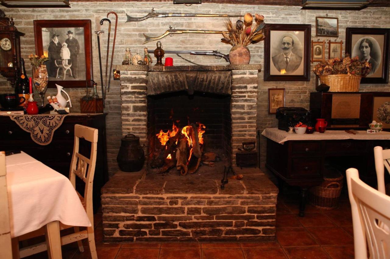 Villa Themistokli Korce Esterno foto