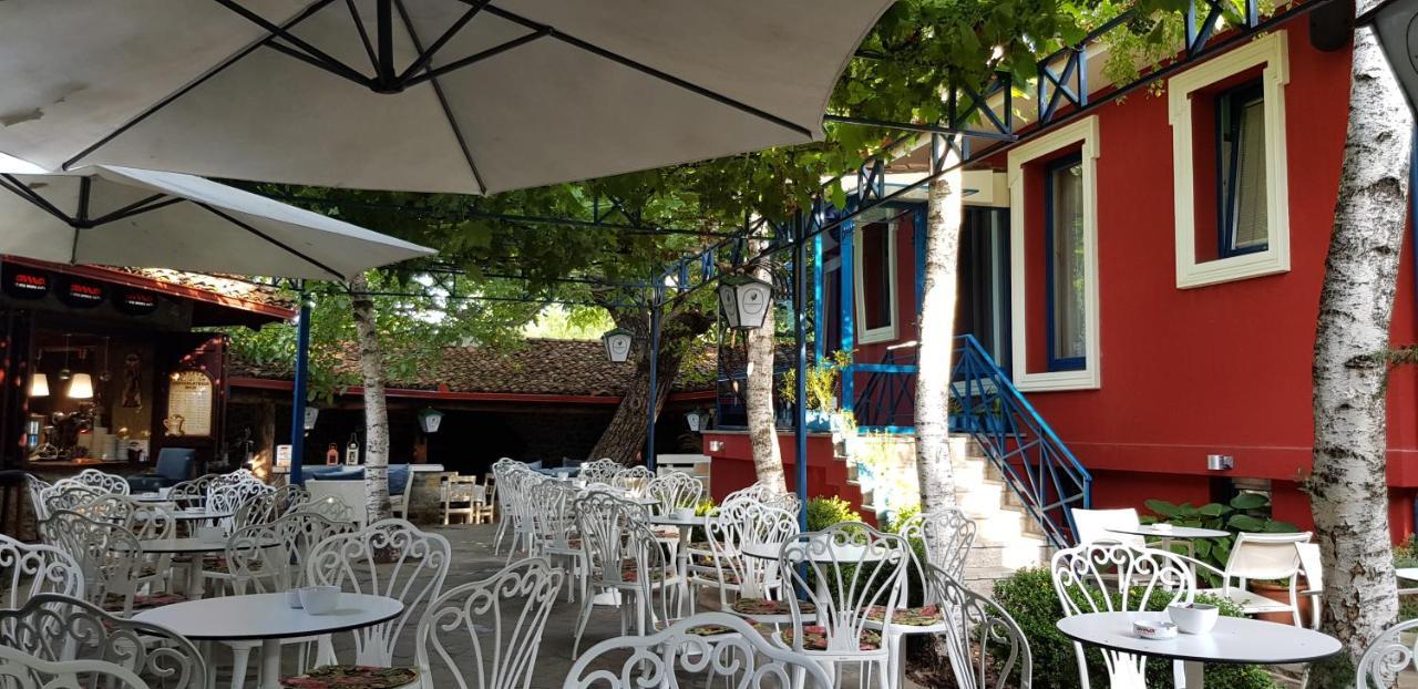 Villa Themistokli Korce Esterno foto